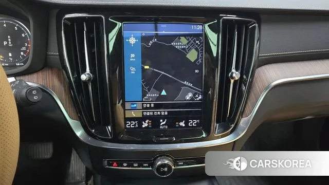 Volvo V60 Cross-Country 2nd Generation 2021 Белый из Кореи, фото 5