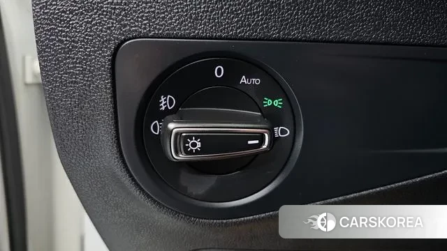 Volkswagen Tiguan second Generation 2018 Белый из Кореи, фото 5