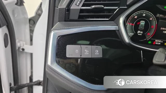 Audi Q3 (F3) 2022 Белый из Кореи, фото 5