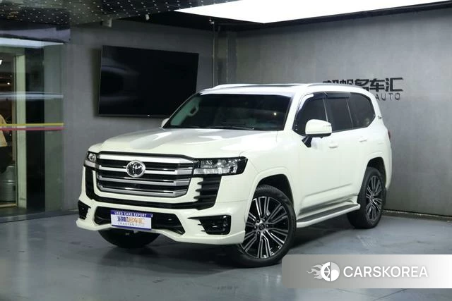 Toyota Land Cruiser (imported) 2024 Белый из Китая, фото 5