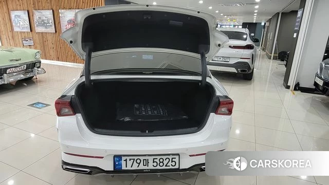 Kia K5 3rd generation 2022 Белый из Кореи, фото 5