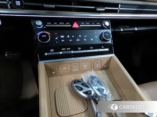 Hyundai Santa Fe (MX5) 2023 Белый из Кореи, фото 5