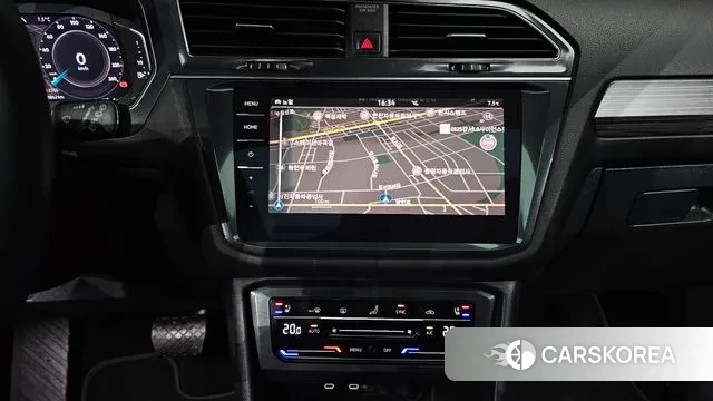 Volkswagen Tiguan Allspace 2023 Белый из Кореи, фото 5