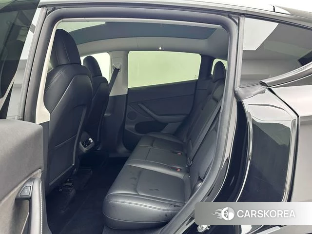 Tesla Model Y 2021 Черный из Китая, фото 5