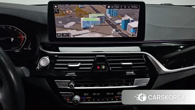 BMW 5 Series (G30) 2020 Белый из Кореи, фото 5