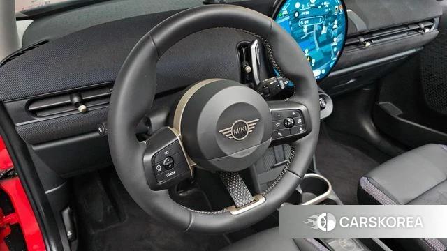 Mini Cooper C 4th generation 2025 Красный из Кореи, фото 5