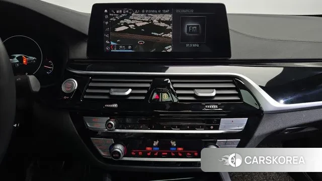 BMW 5 Series (G30) 2019 Белый из Кореи, фото 5