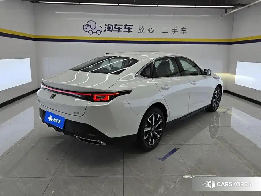 Chang'an Yidong 2026 Белый из Китая, фото 5