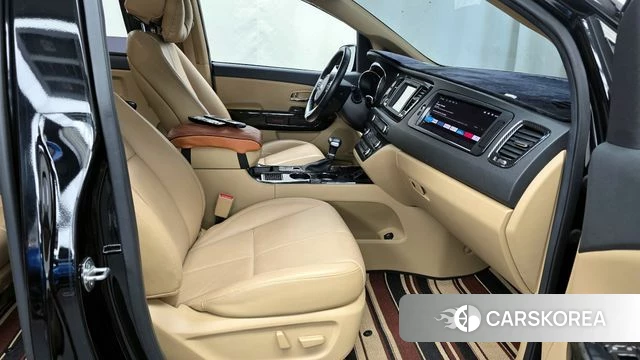 Kia The New Carnival 2019 Черный из Кореи, фото 5