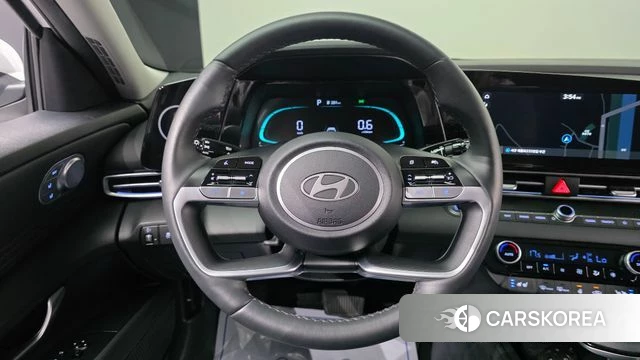 Hyundai The New Avante (CN7) 2024 Белый из Кореи, фото 5