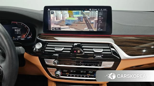 BMW 5 Series (G30) 2023 Черный из Кореи, фото 5