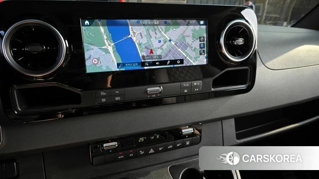 Mercedes-Benz Sprinter 2024 Белый из Кореи, фото 5