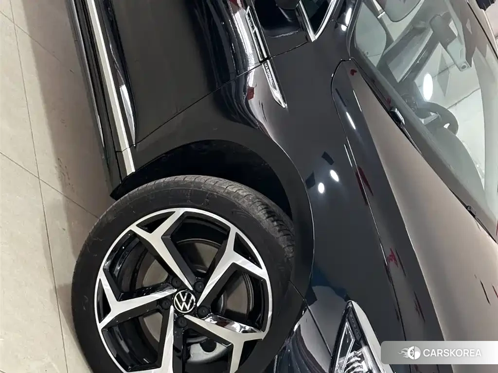 Volkswagen Magotan 2025 Черный из Китая, фото 6