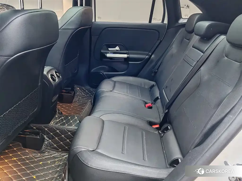 Mercedes-Benz GLA 2023 Белый из Китая, фото 5