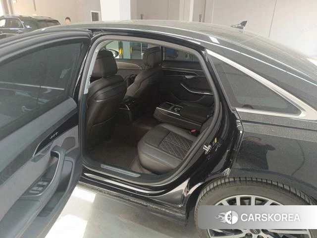 Audi A8 2024 Черный из Китая, фото 5