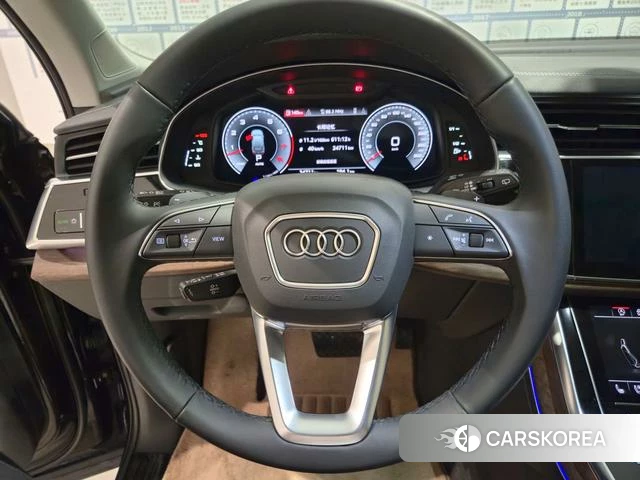 Audi Q7 2024 Черный из Китая, фото 5