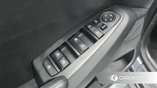 Kia Seltos 2021 Серый из Кореи, фото 5