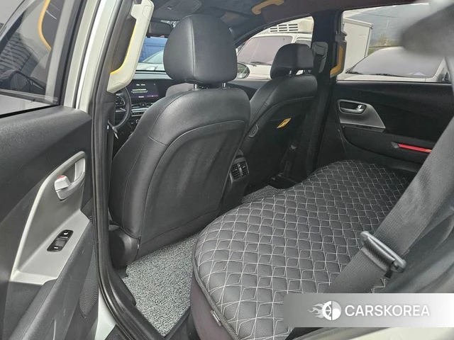 Kia Niro Plus 2022 Серебристо-серый из Кореи, фото 5