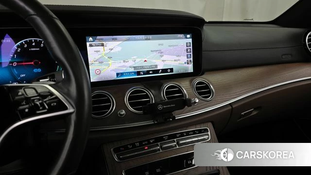 Mercedes-Benz E-Class W213 2021 Серый из Кореи, фото 5