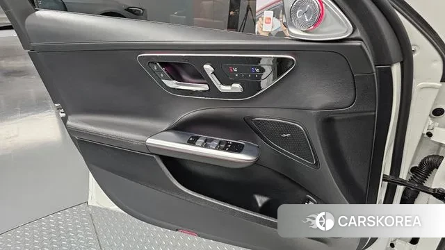 Mercedes-Benz C-Class W206 2022 Белый из Кореи, фото 5