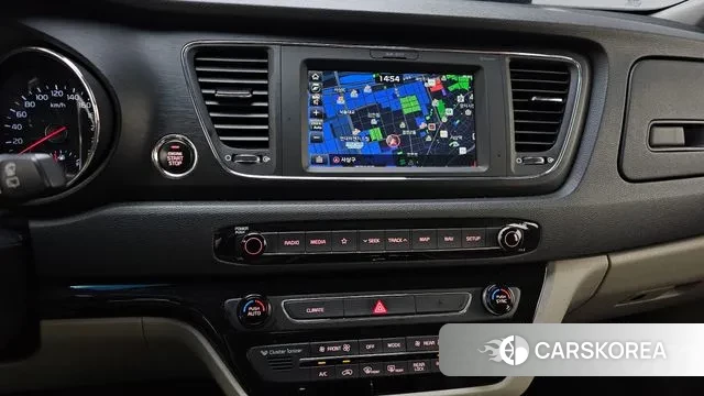 Kia The New Carnival 2018 Белый из Кореи, фото 5