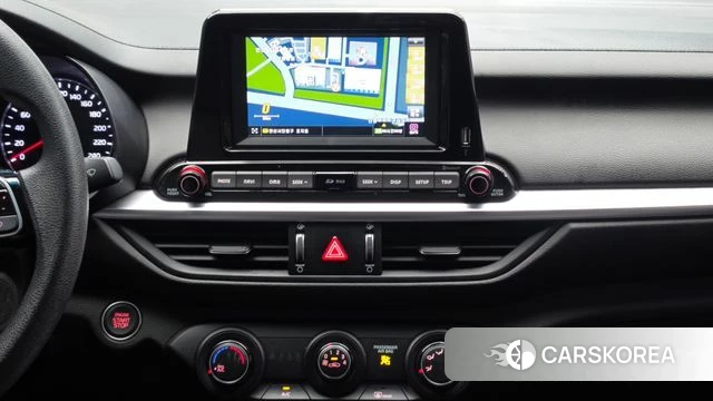 Kia The New K3 2nd generation 2022 Белый из Кореи, фото 5