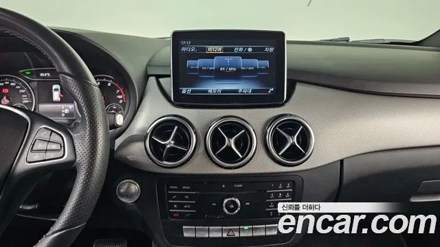 Mercedes-Benz B-Class W246 2018 Белый из Кореи, фото 5