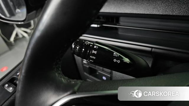 Hyundai Staria 2023 Белый из Кореи, фото 5