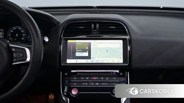 Jaguar XE 2018 Черный из Кореи, фото 5