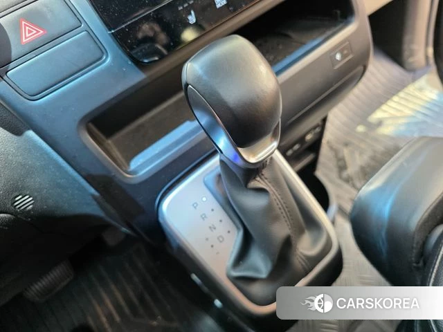 Hyundai Staria 2022 Черный из Кореи, фото 5