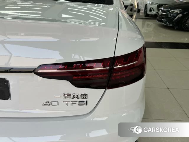 Audi A4L 2023 Белый из Китая, фото 5