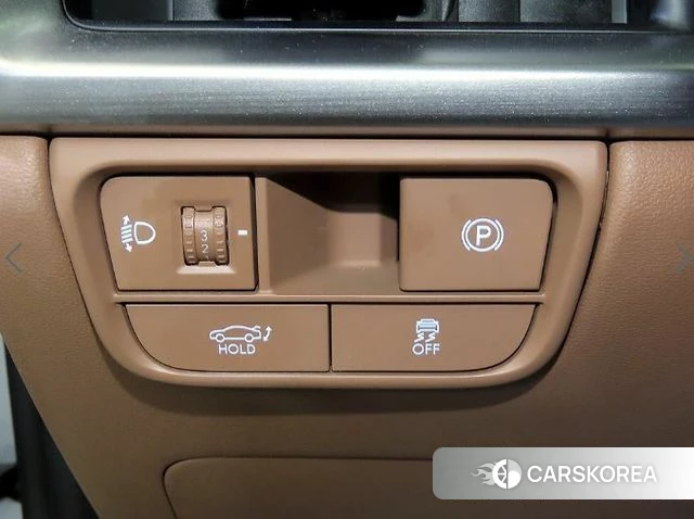 Hyundai Grandeur (GN7) 2023 Серебристо-серый из Кореи, фото 5