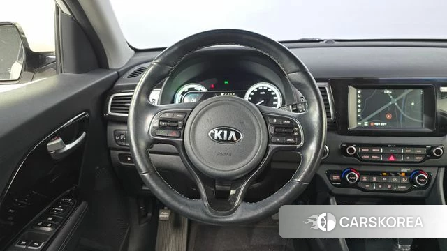 Kia Niro 2018 Белый из Кореи, фото 5