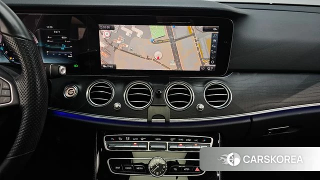 Mercedes-Benz E-Class W213 2018 Серый из Кореи, фото 5