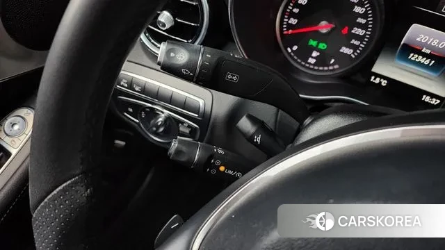 Mercedes-Benz C-Class W205 2018 Черный из Кореи, фото 5