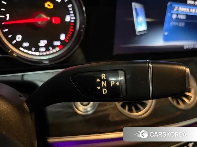 Mercedes-Benz E-Class W213 2018 Белый из Кореи, фото 5