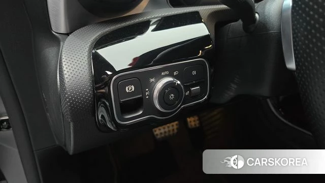Mercedes-Benz CLA-Class C118 2020 Серебристо-серый из Кореи, фото 5