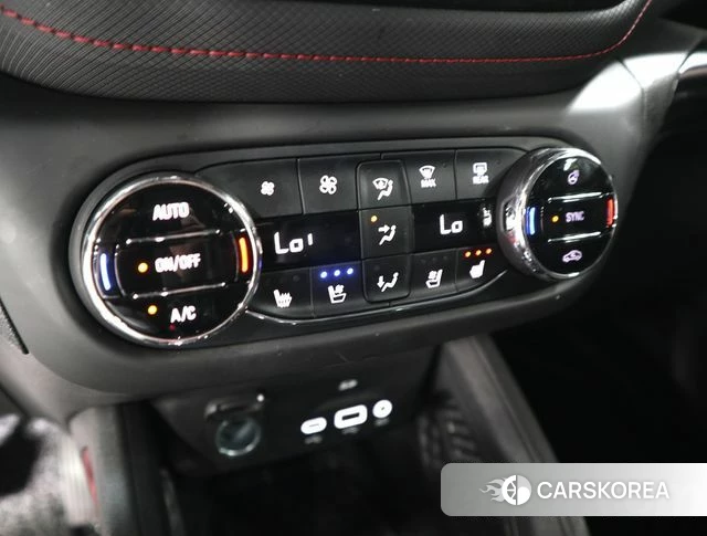 Chevrolet (GM Daewoo) Trailblazer 2021 Черный из Кореи, фото 5