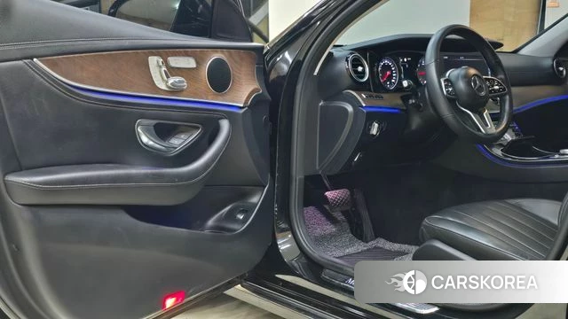 Mercedes-Benz E-Class W213 2019 Черный из Кореи, фото 5