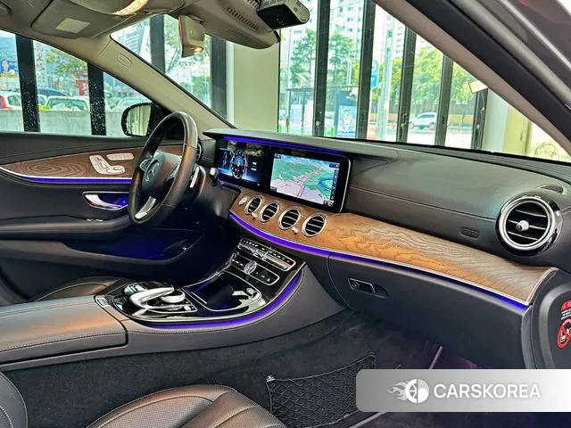 Mercedes-Benz E-Class W213 2018 Серый из Кореи, фото 5