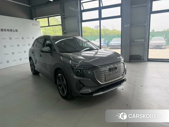 Audi Q5 e-tron 2024 Темно-серый из Китая, фото 5