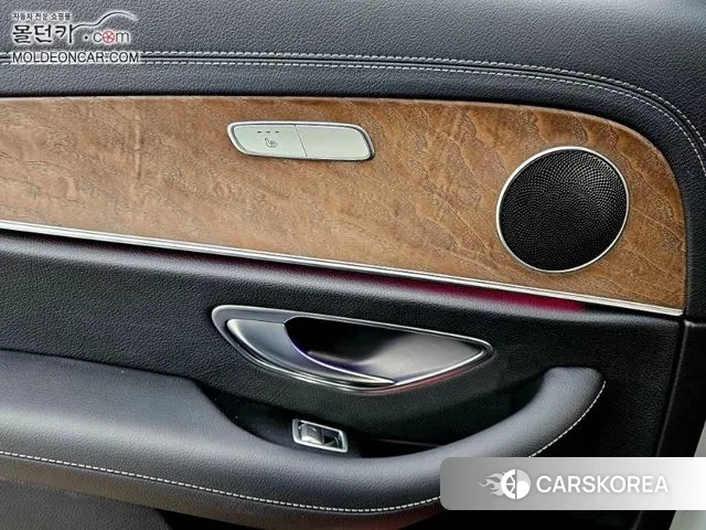 Mercedes-Benz E-Class W213 2022 Белый из Кореи, фото 5