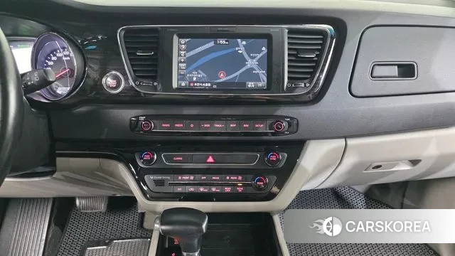 Kia The New Carnival 2018 Черный из Кореи, фото 5