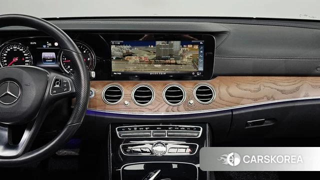 Mercedes-Benz E-Class W213 2018 Белый из Кореи, фото 5