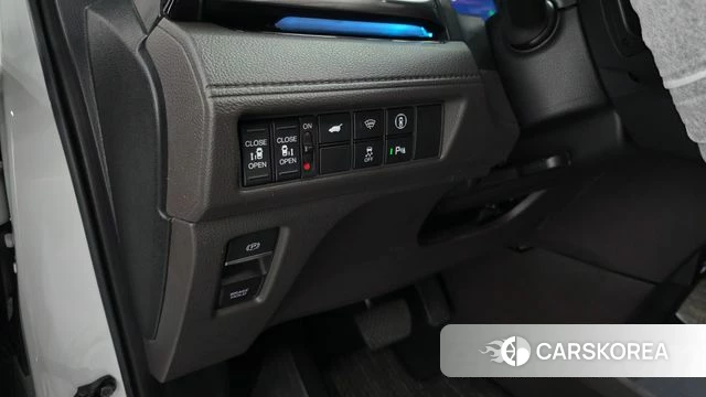 Honda Odyssey 2022 Белый из Кореи, фото 5