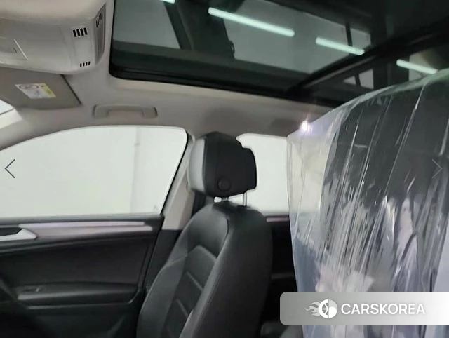 Volkswagen Tiguan Allspace 2022 Серебряный из Кореи, фото 5