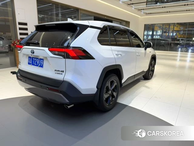 Toyota RAV4 Rongfang 2022 Белый из Китая, фото 5