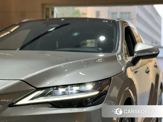 Lexus RX 2023 Серебристо-серый из Китая, фото 5
