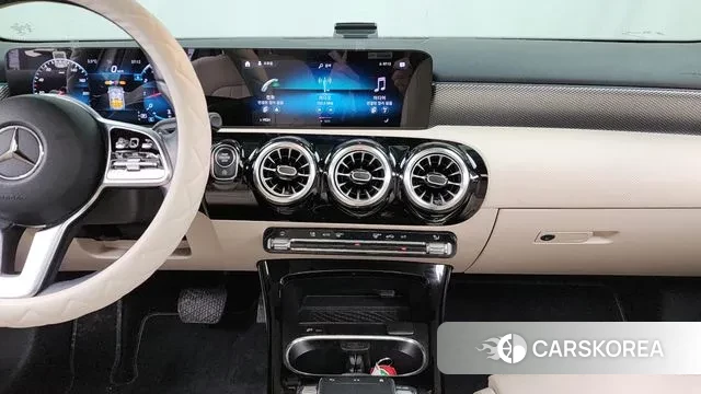 Mercedes-Benz A-Class W177 2021 Белый из Кореи, фото 5