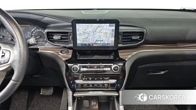 Ford Explorer 6th Generation 2022 Белый из Кореи, фото 5